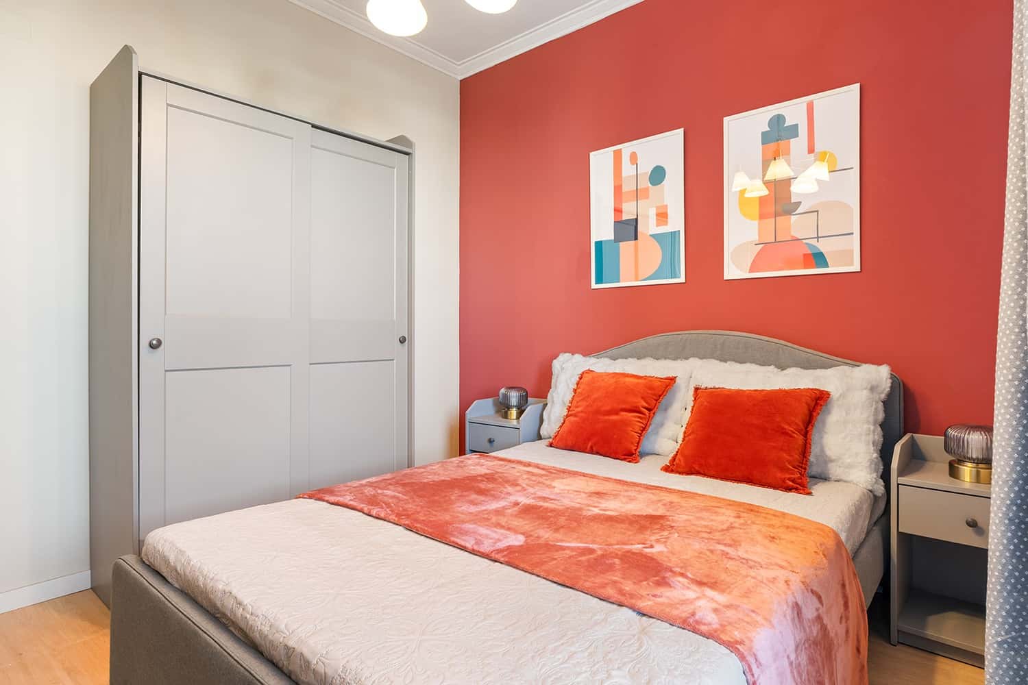 Room 1 - 207. R.António Aleixo 39 3D