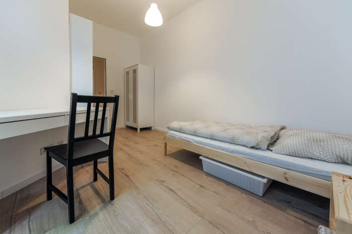 Listing photo thumbnail