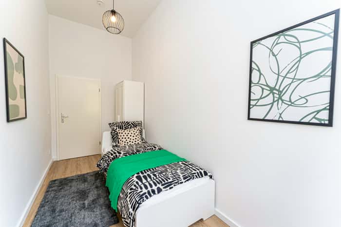 Listing photo thumbnail