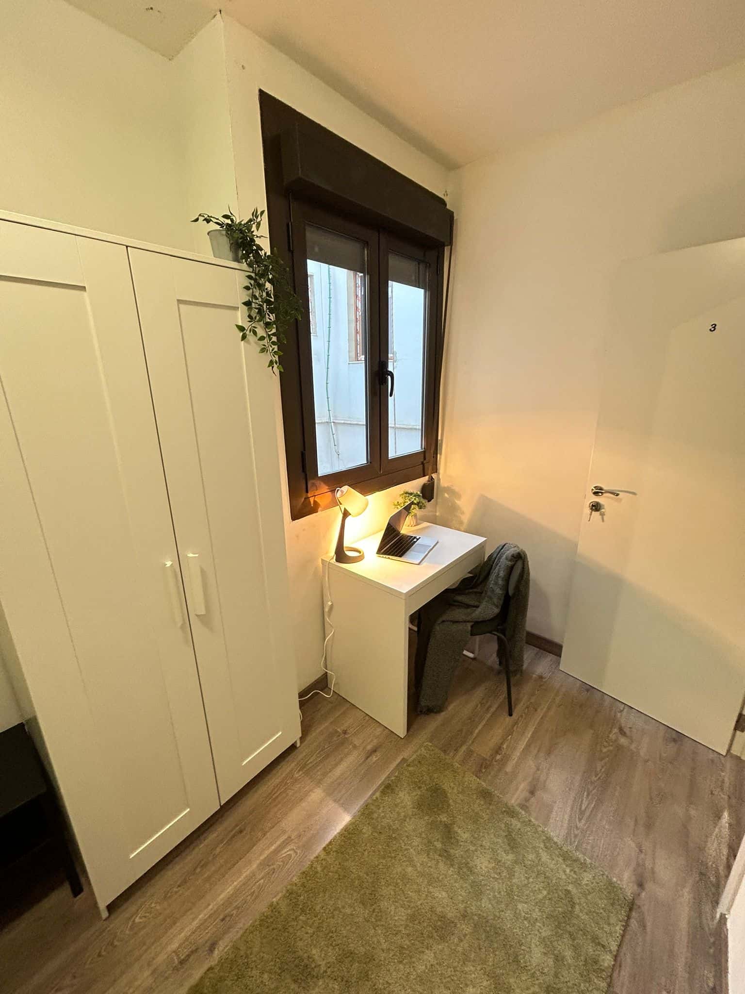 Habitacion privada en Carrer de Xàtiva , Valencia