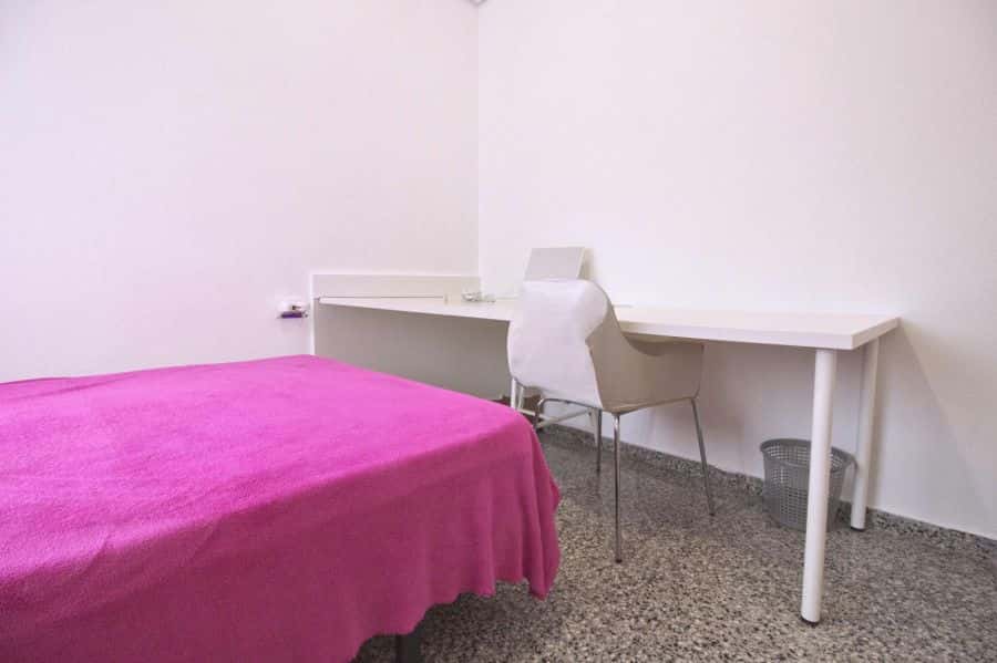 Habitación en piso de 5 habitaciones en Algirós