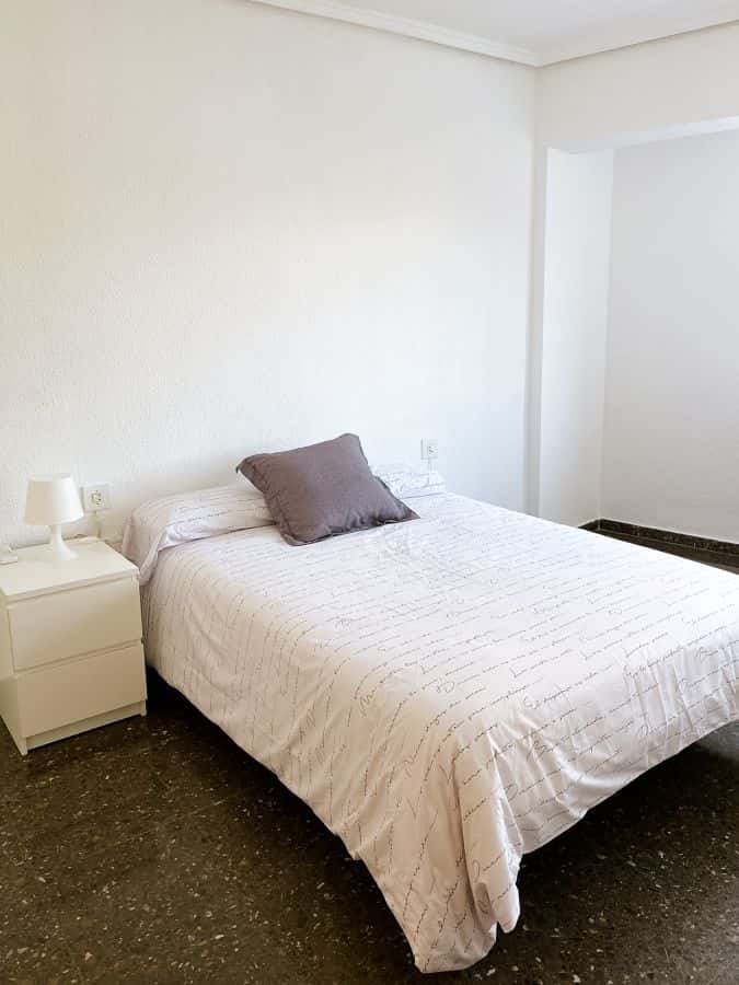 Habitación en piso de 4 habitaciones en Quatre Carreres