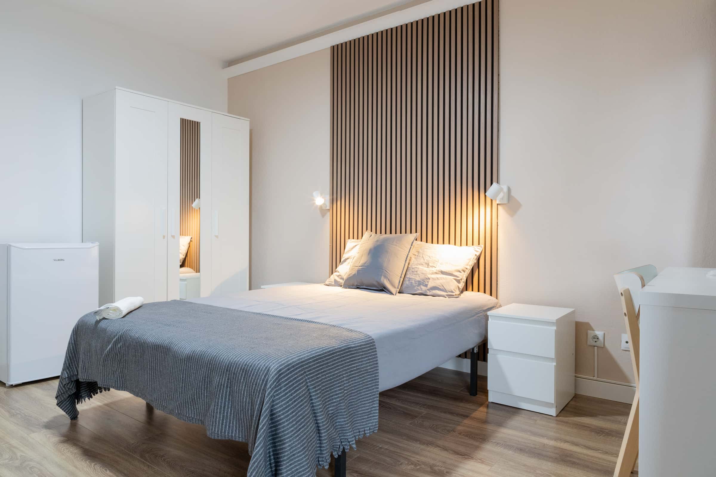 Chambre dans Calle de Emilio Ferrari, Madrid pour 80 m² avec 4 chambres