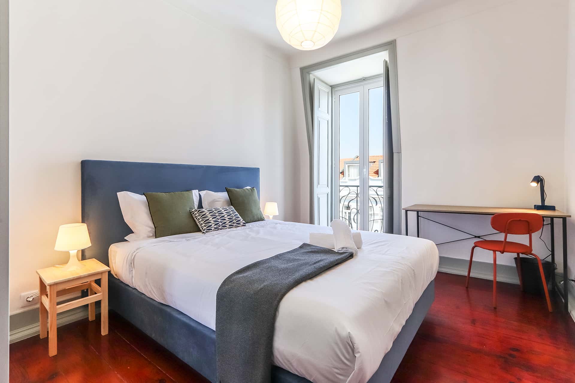 Bright double bedroom with balcony in Campo de Ourique - Room 4