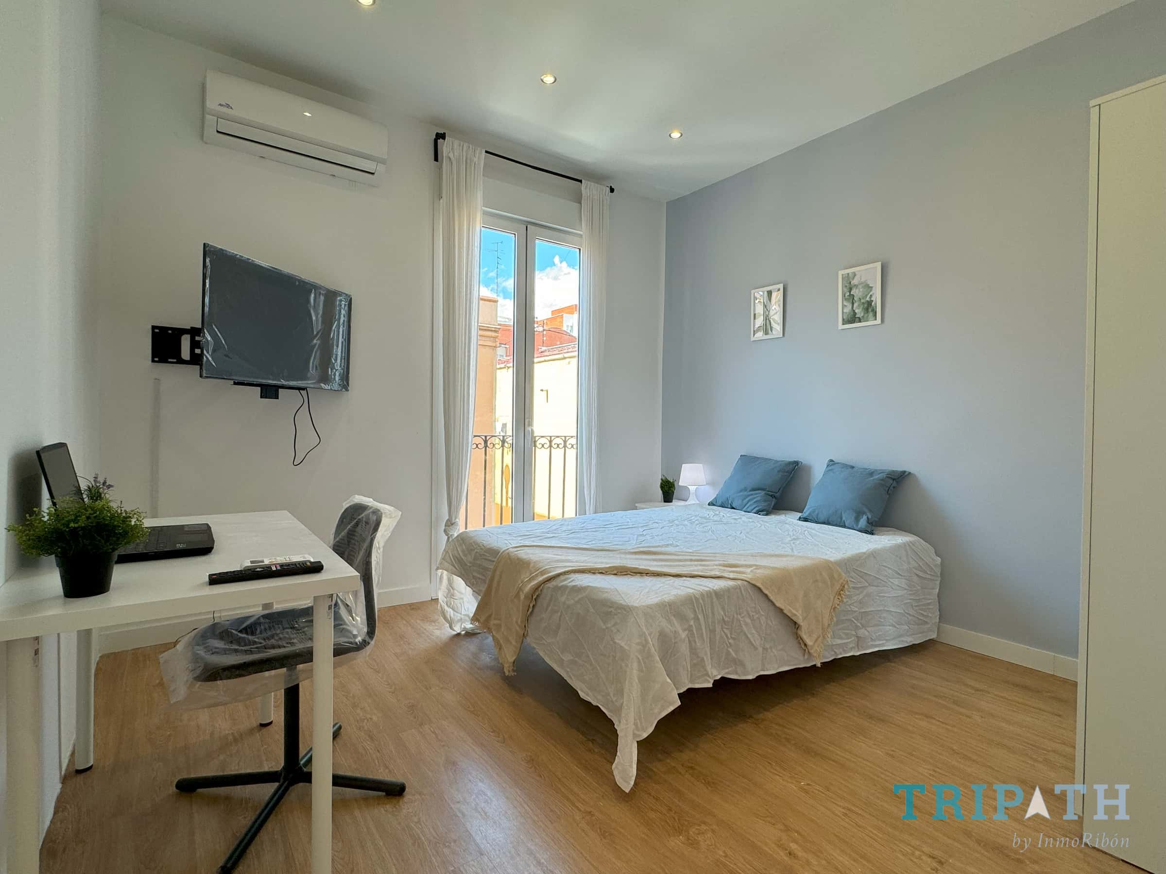 Chambre dans Calle Manuel Aleixandre, Madrid pour 80 m² avec 4 chambres