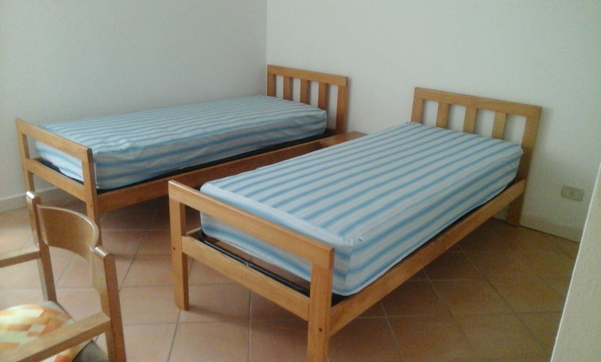 A8/S3 - stanza con due letti uniti, appartamento con due bagni completi, Centro Storico, Trento