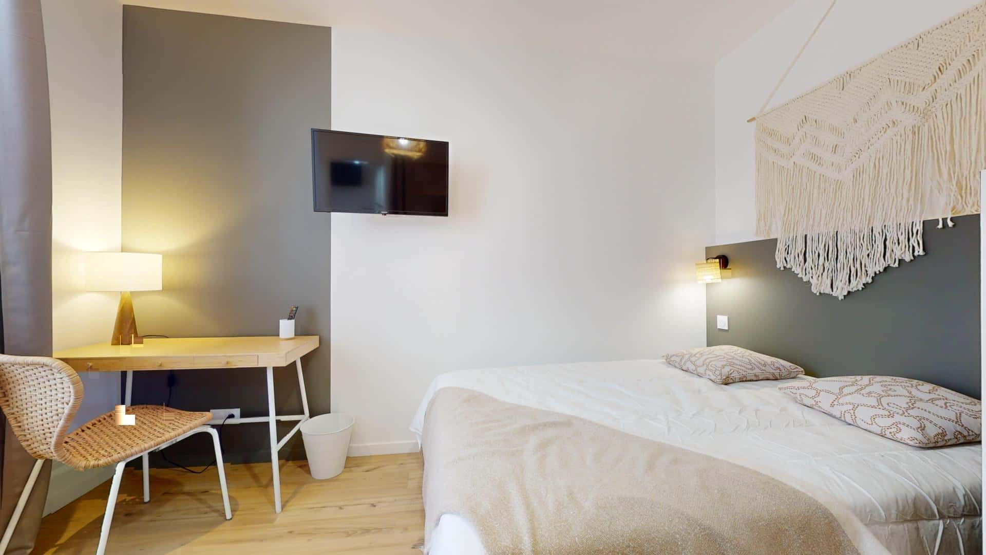 Chambre 5 - COMMANDANT MARCHAND MONTCHAT
