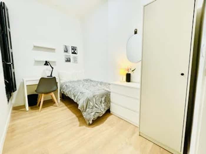 Listing photo thumbnail