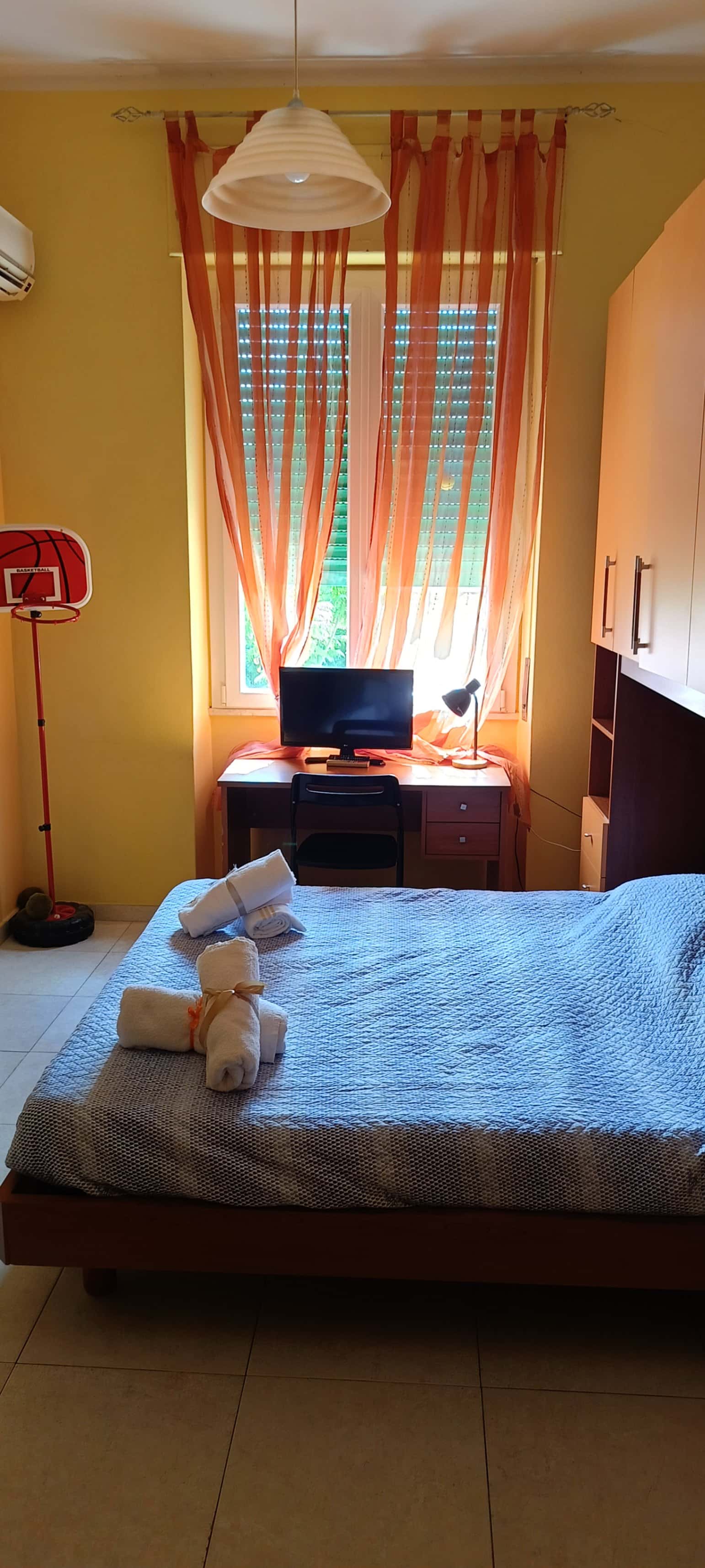 Stanza in Via Milano, Cagliari di 160 m² con 4 camere