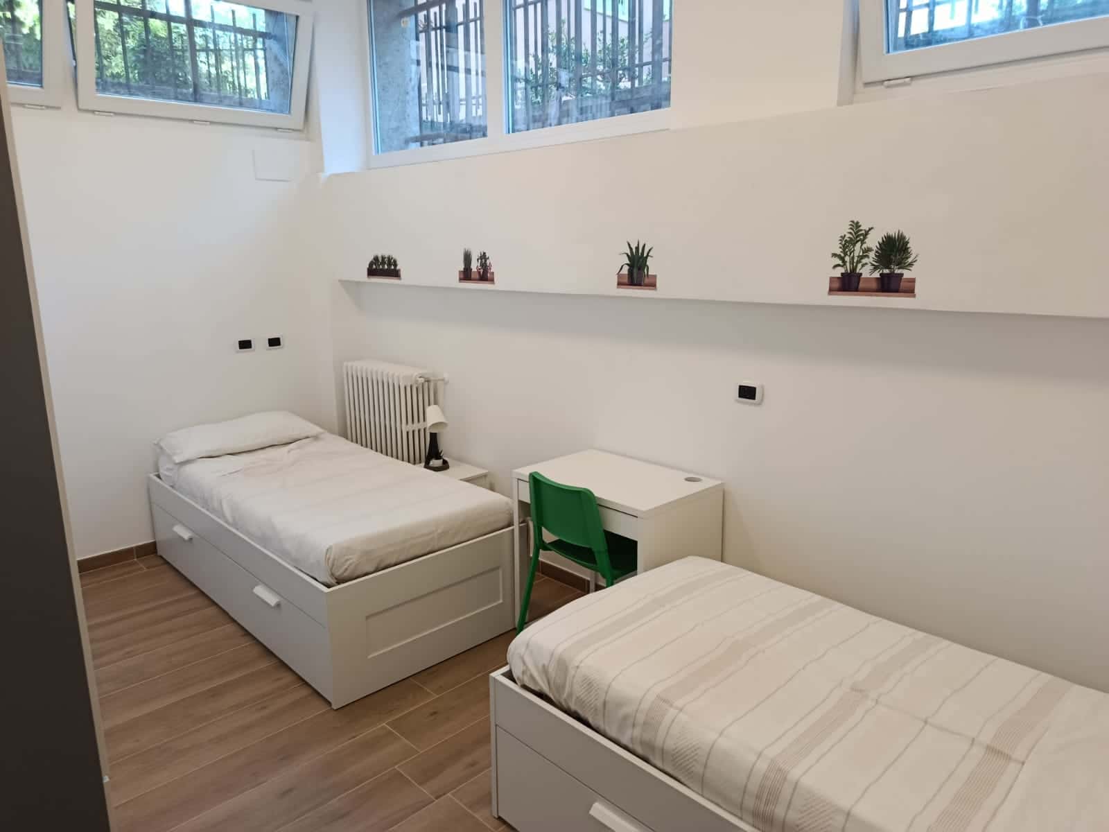 Chambre dans Via Dante Alighieri, Cinisello Balsamo pour 137 m² avec 3 chambres