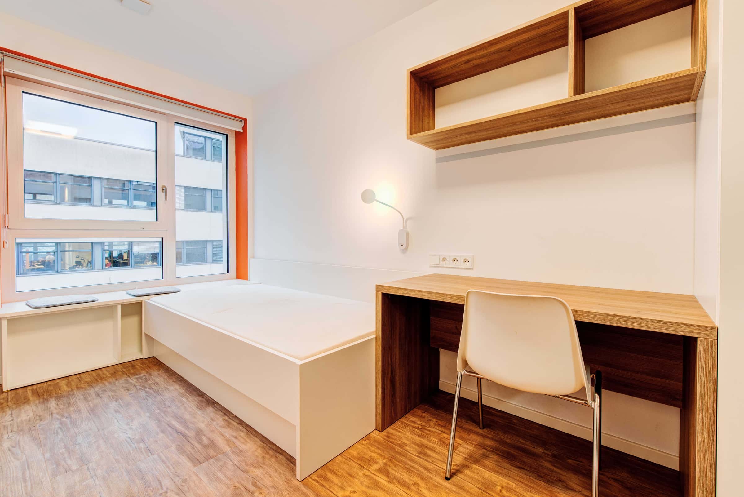 Reduced Rent - STUDENTS ONLY - Fully furnished private room in a 4 people shared apartment Nearby HTW University