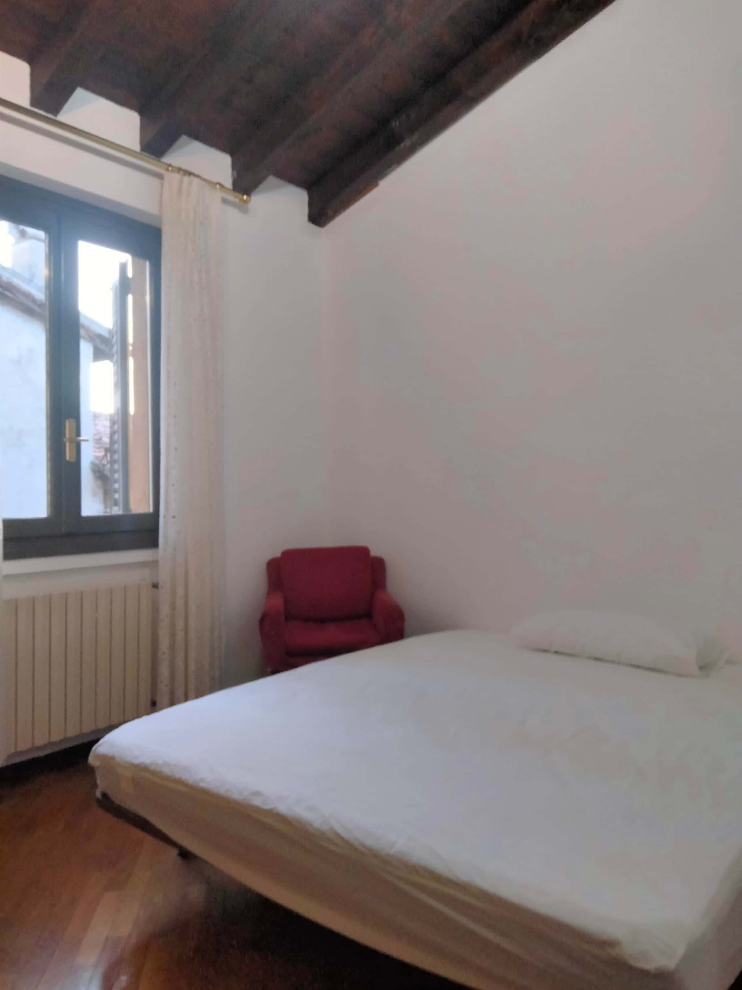 Room in Corso Giuseppe Garibaldi, Brescia for 210 m² with 5 bedrooms