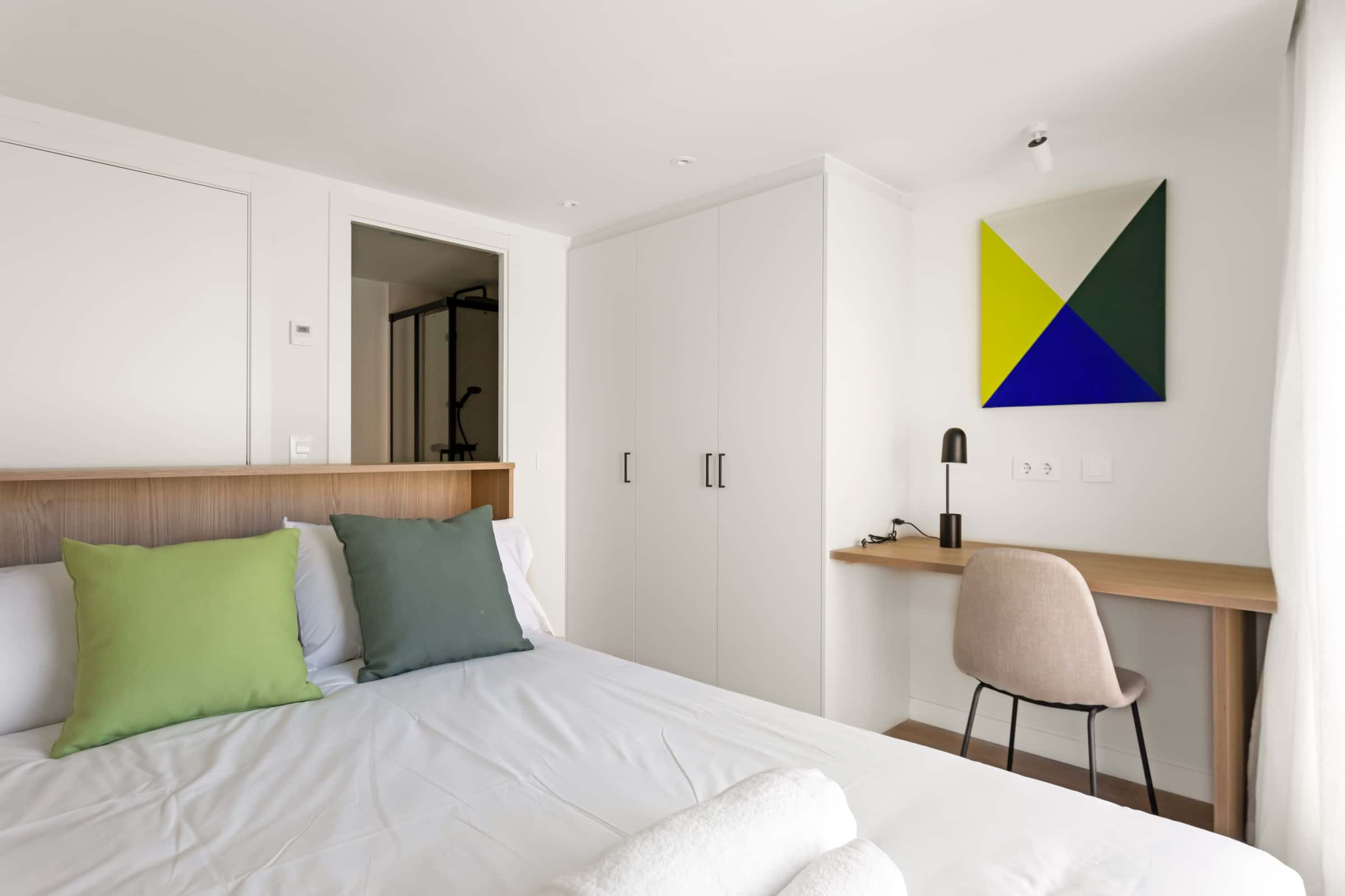 Double room  with private bathroom for one person