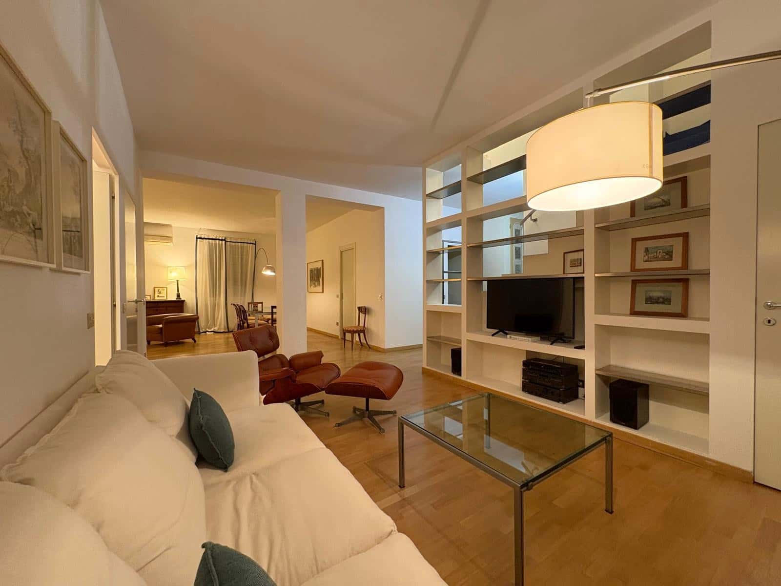 Elegante Appartamento in Via Carlo Poma, Milano