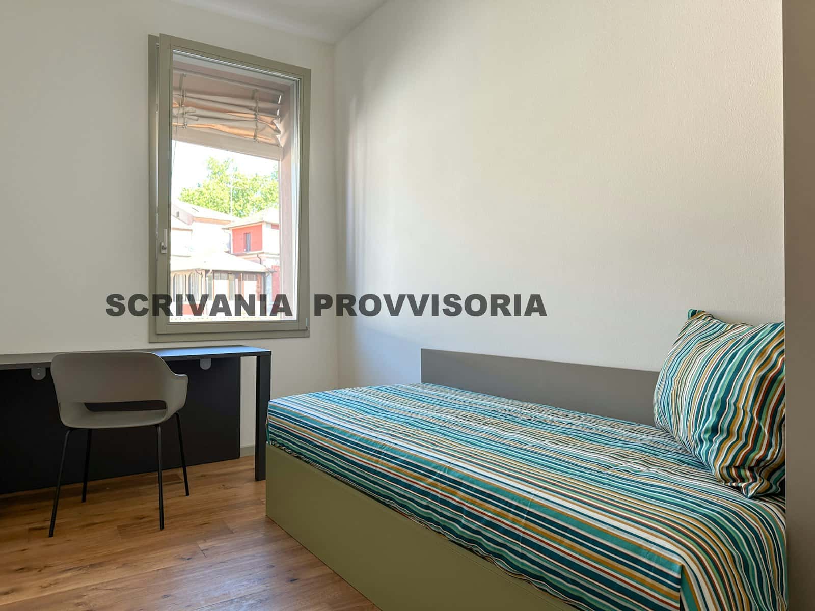 Room in Via Montebello, Ferrara for 110 m² with 7 bedrooms