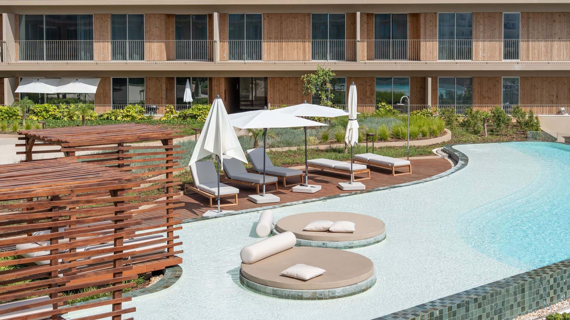 Luxuoso T1 c/Piscina em Quarteira