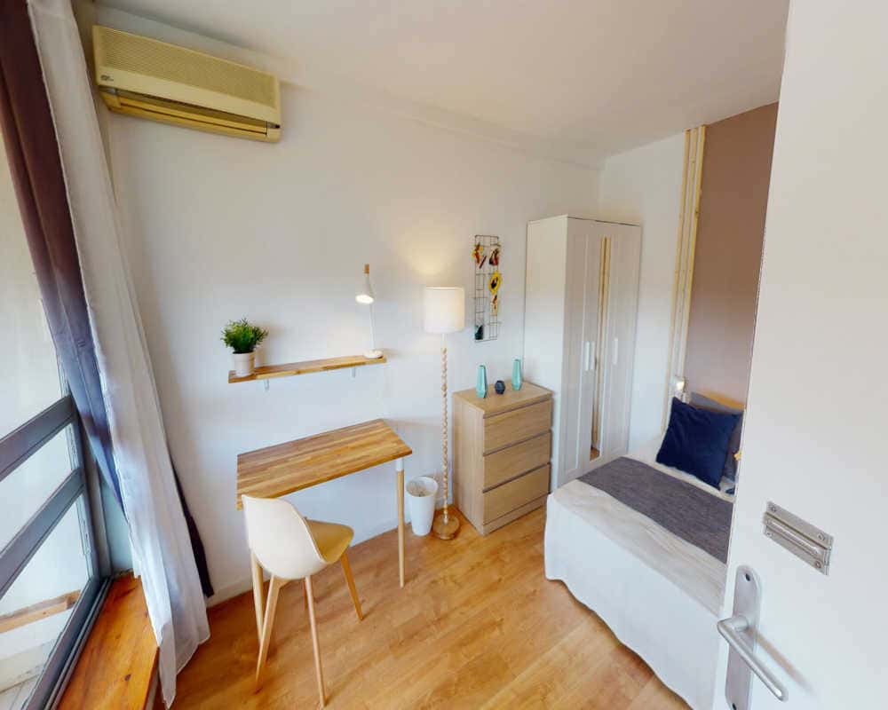 Chambre dans le Rue du Faubourg Saint-Jaumes