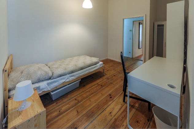 Listing photo thumbnail