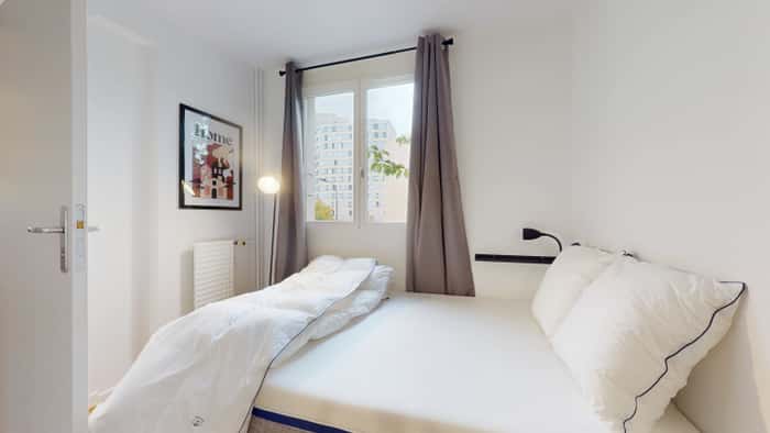 Listing photo thumbnail