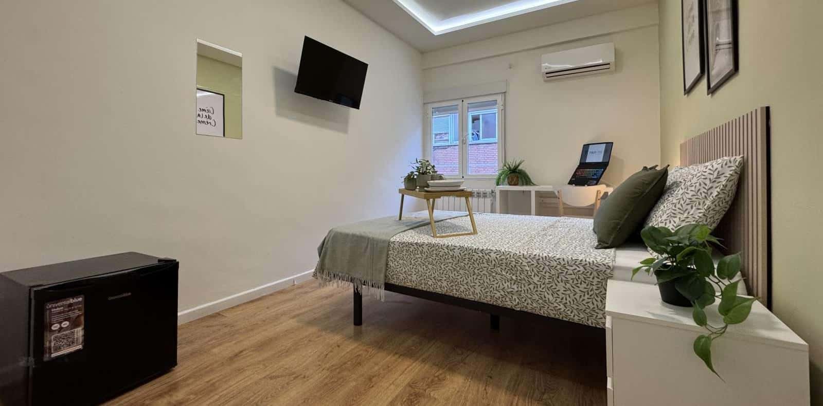 Double bed in Beautiful rooms for rent in shared apartment