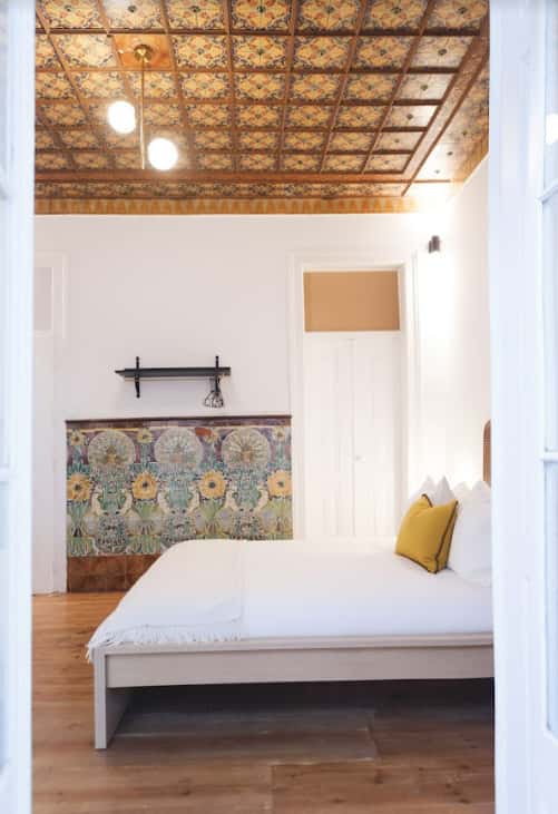Room in R. das Janelas Verdes 74, 1200-690 Lisboa, Portugal