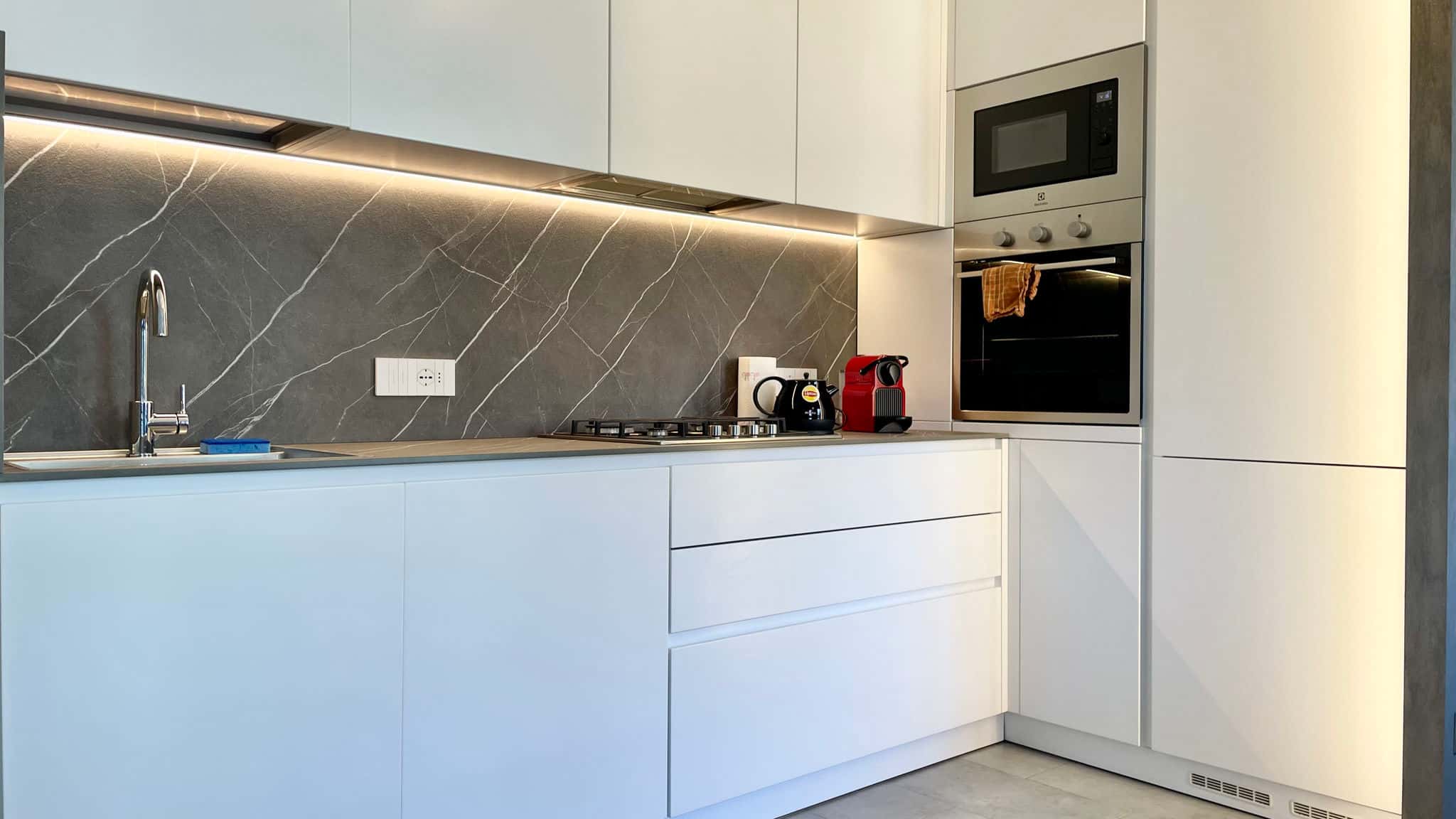 Bilocale con terrazzo e garage – Casa Ondina