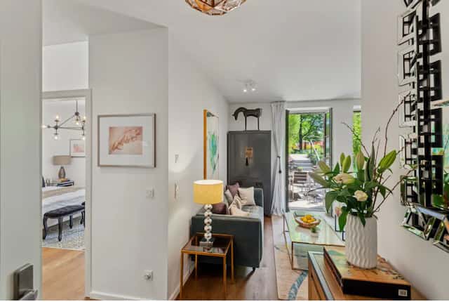 Apartment in Sophie-Charlotten-Straße, Berlin for 70 m² with 1 bedroom - Photo 2