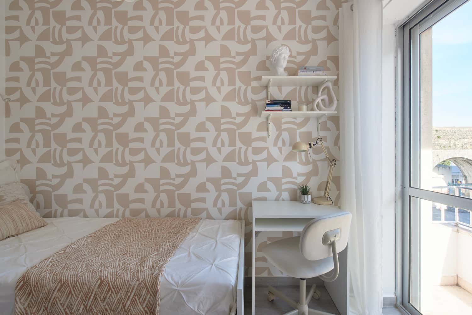 Room 2 - 207. R.António Aleixo 39 3D