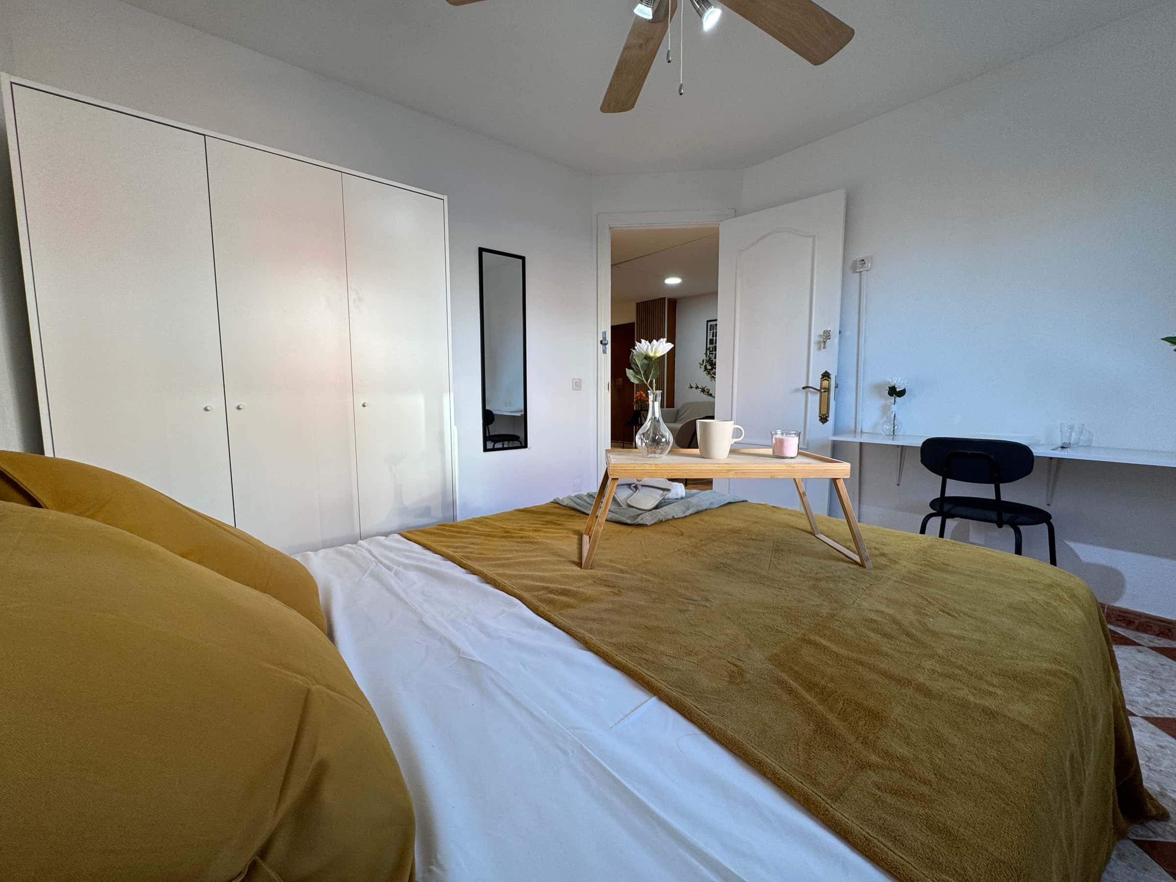 Chambre dans Calle de los Andaluces, Madrid pour 80 m² avec 4 chambres