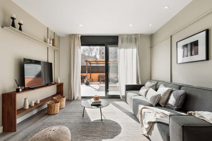 Listing photo thumbnail