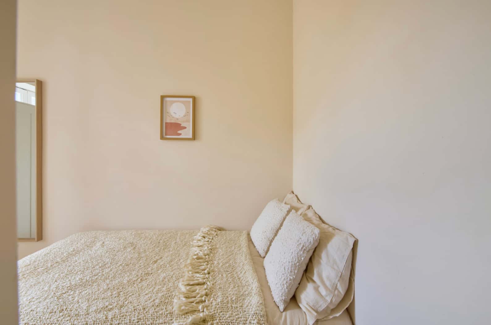 Room in Lisbon, close to the metro - Room 11