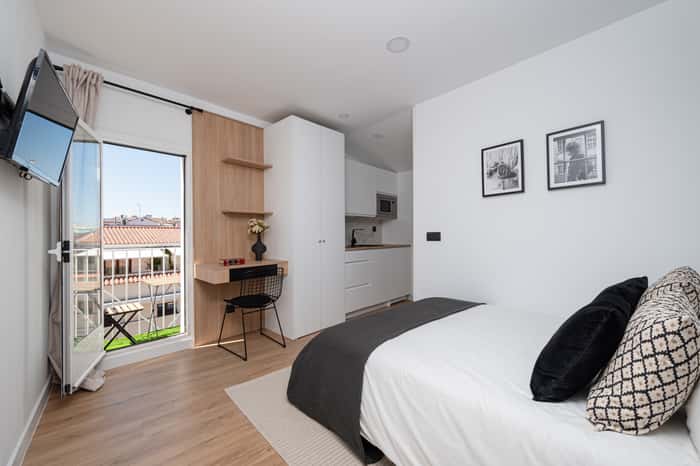 Listing photo thumbnail