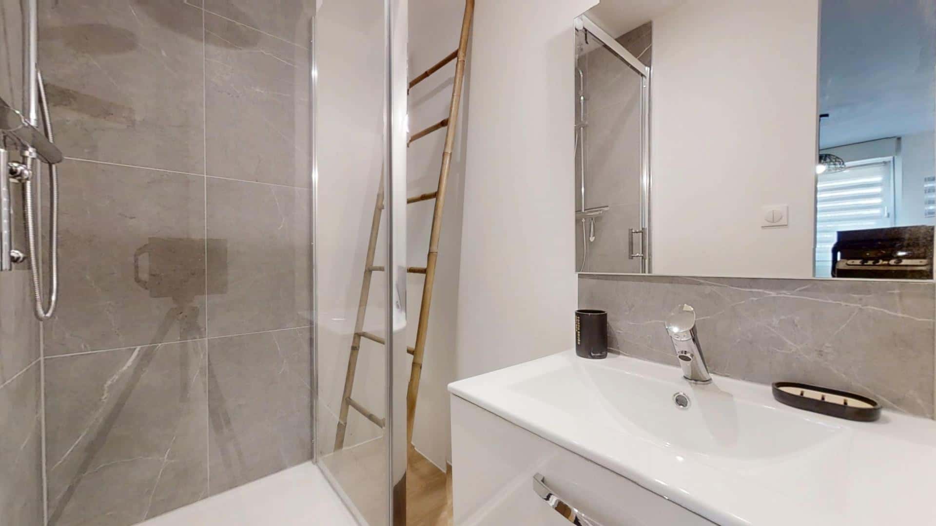 Chambre 3 - STRASBOURG C