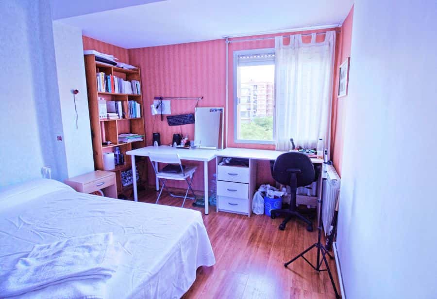 Habitación en piso de 3 habitaciones en Algirós