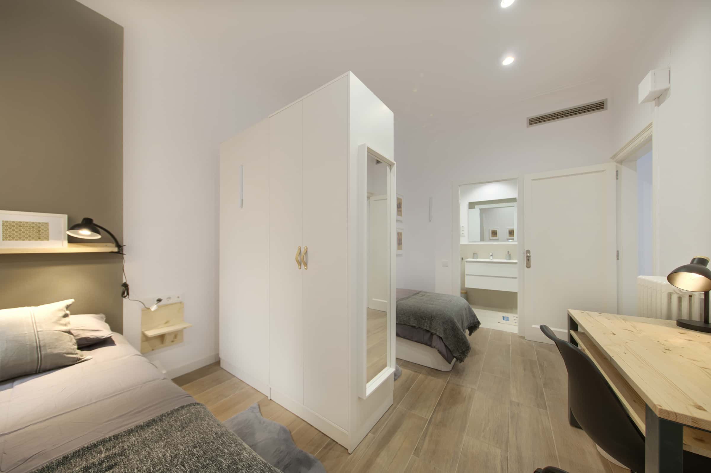 Room in C/ de Balmes, 08006 Barcelona, Spain