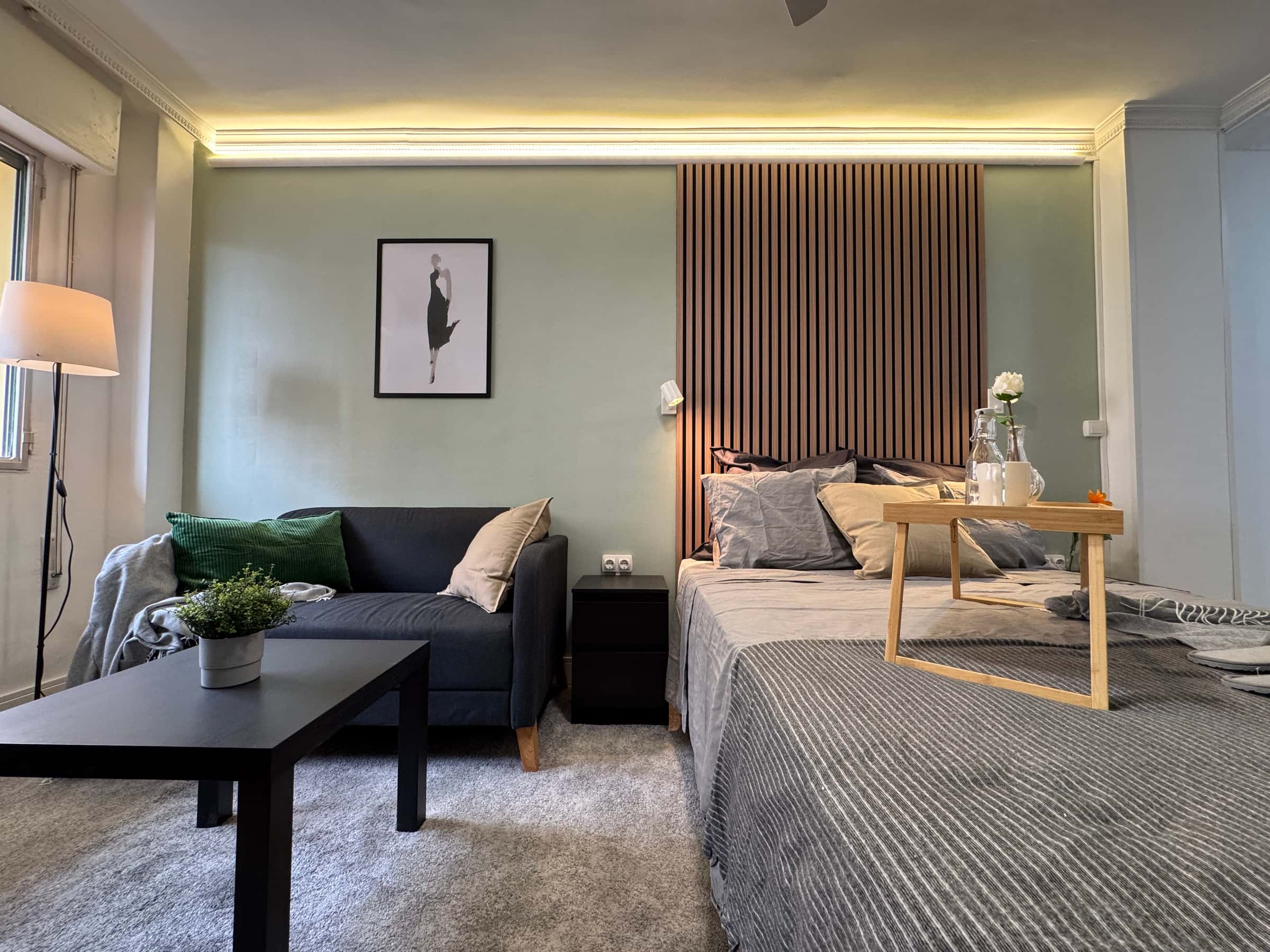 Zimmer in Plaza Villafranca de los Barros, Madrid für 100 m² mit 5 Schlafzimmer