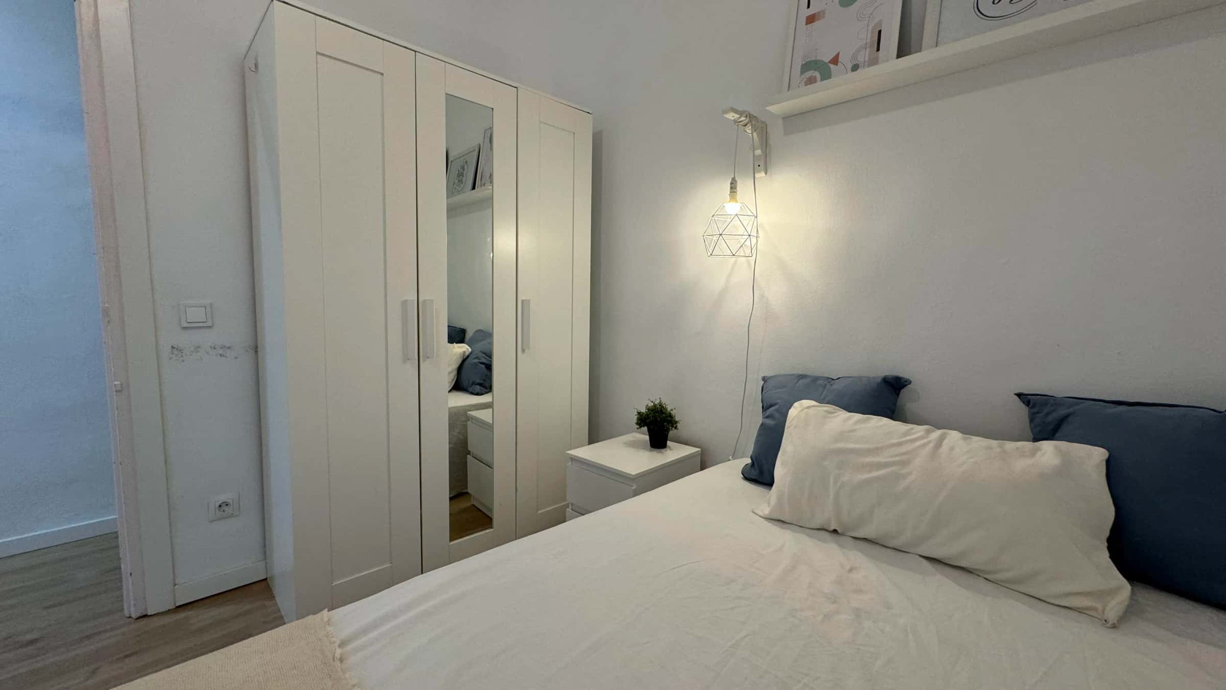 Chambre dans Calle de Vallehermoso, Madrid pour 100 m² avec 5 chambres