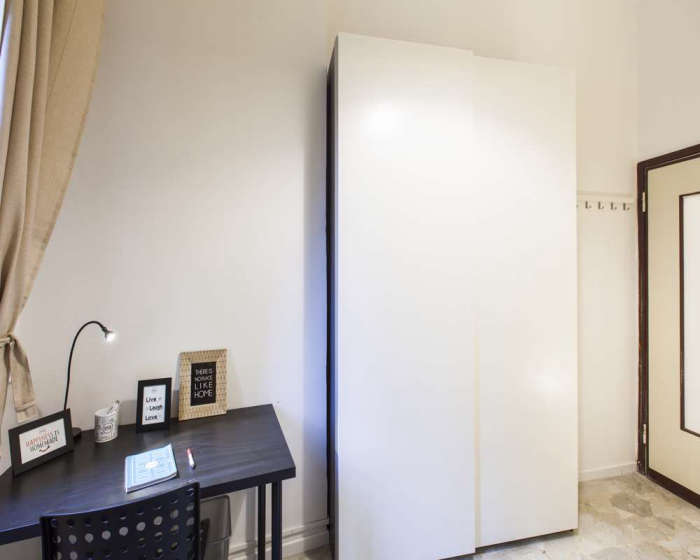 Listing photo thumbnail