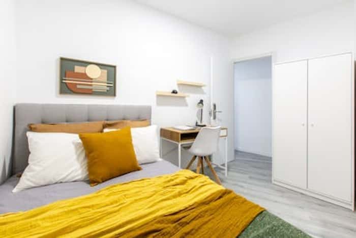 Listing photo thumbnail