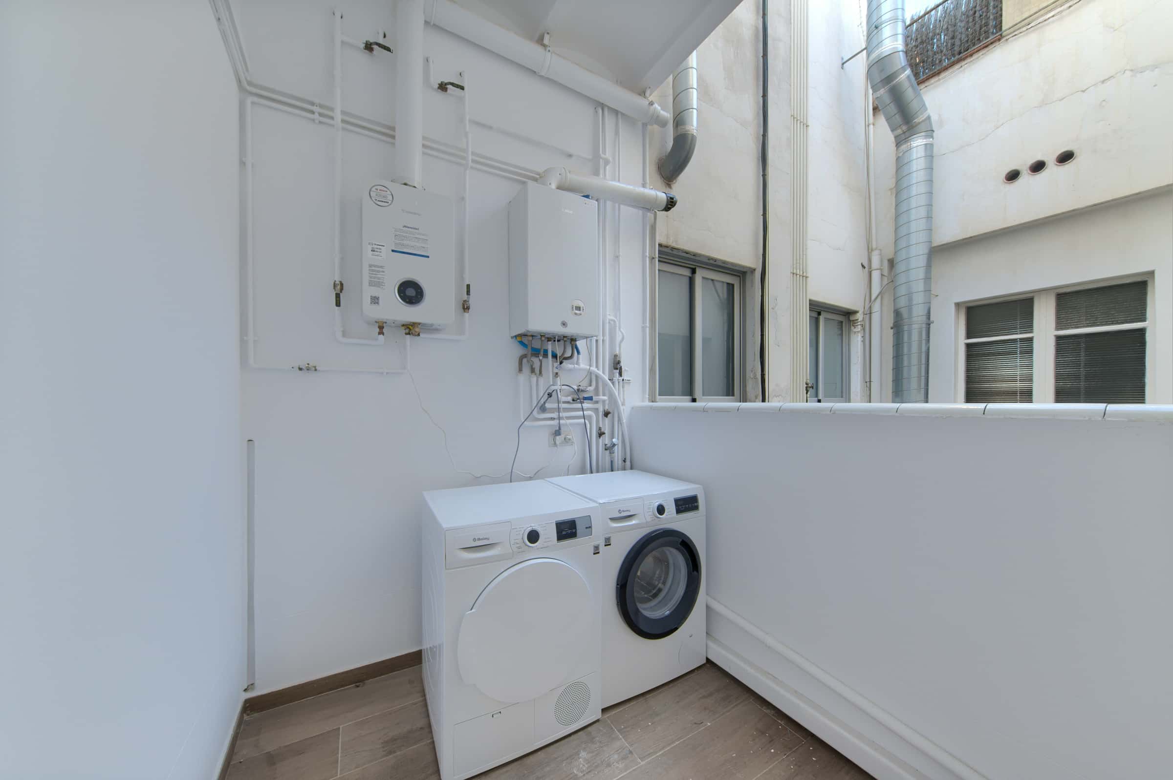 Room in C/ de Balmes, 08006 Barcelona, Spain