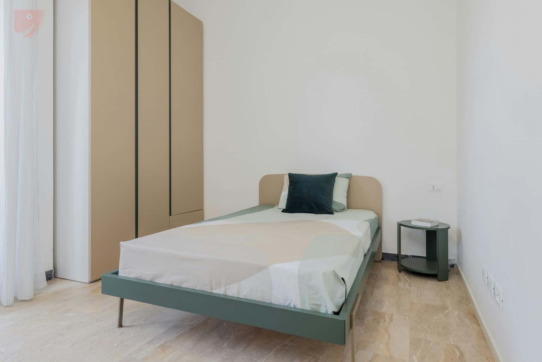 Room in Via Giuseppe Compagnoni, Ferrara for 172 m² with 9 bedrooms