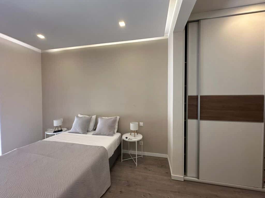Spacious room close to IST Lisboa - Room 3