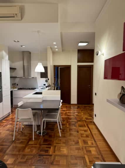 Appartamento Trilocale in Corso Sempione, 51