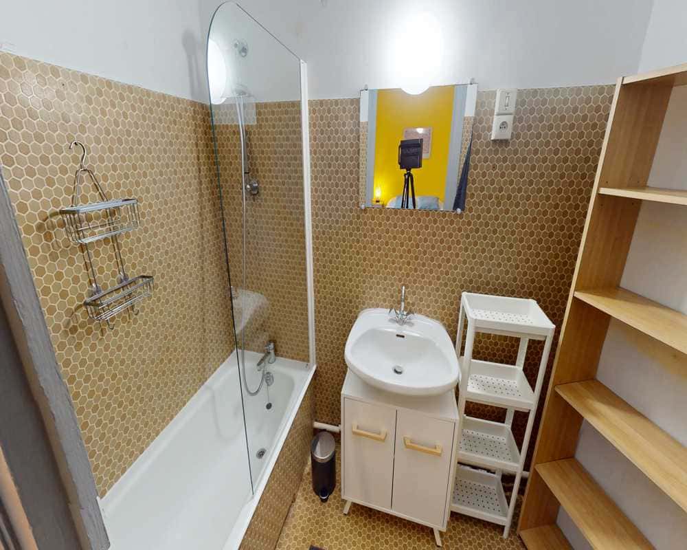 Chambre dans le rue de crequi