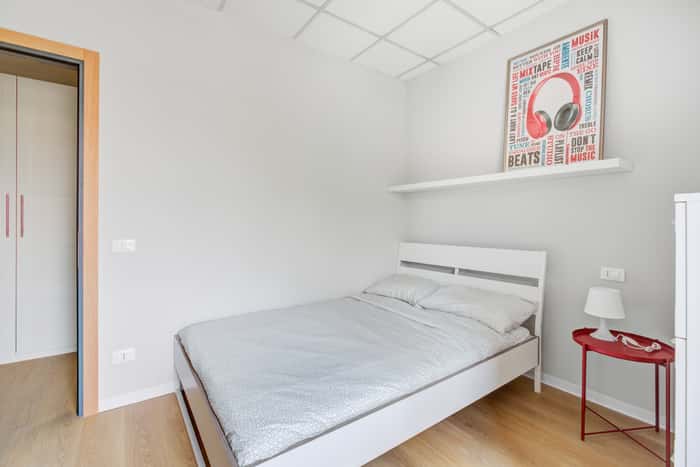 Listing photo thumbnail