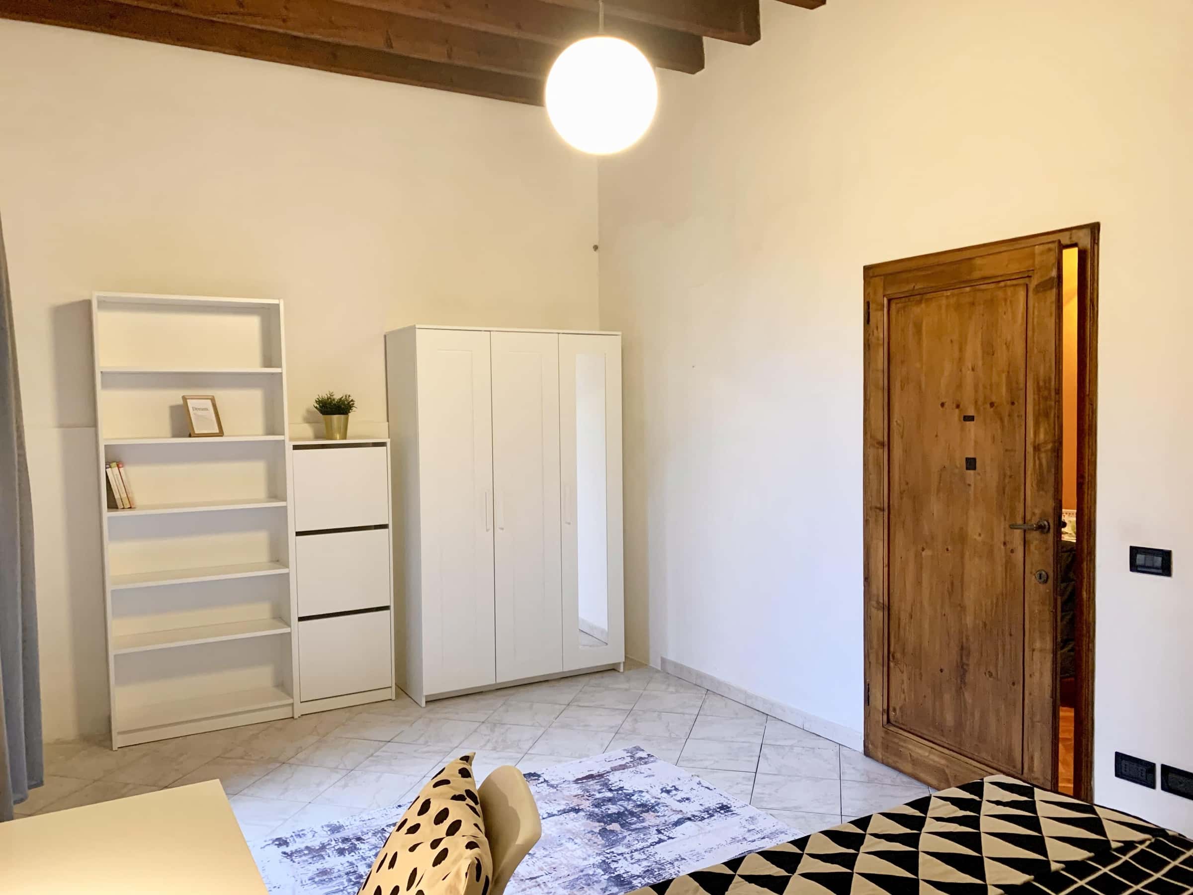 Single room Florence — photo 12