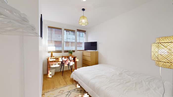 Listing photo thumbnail