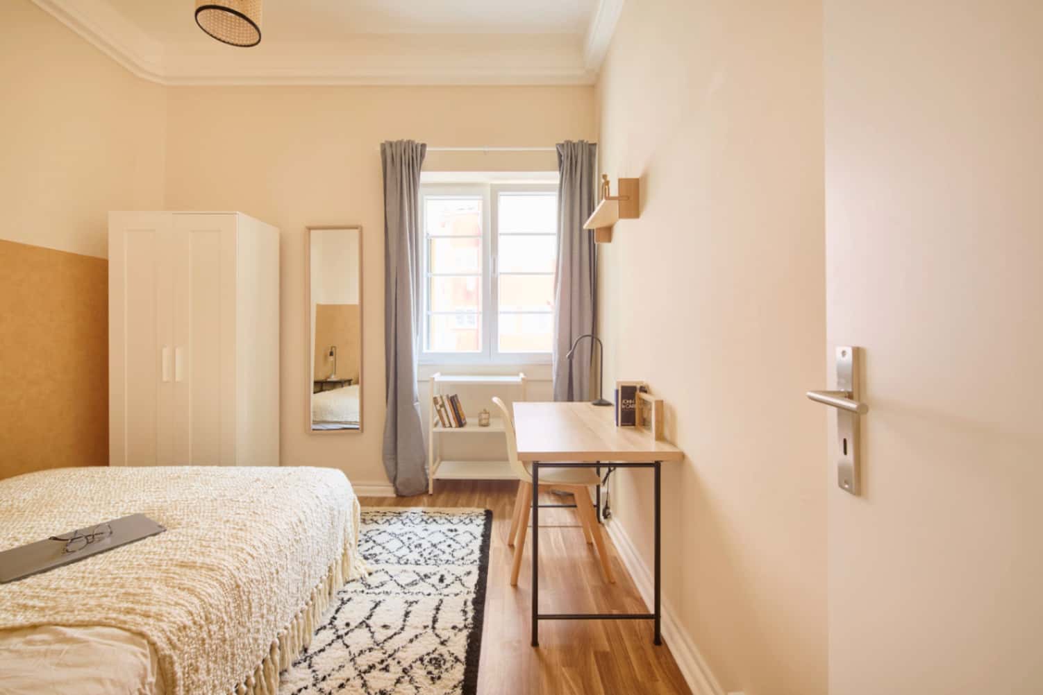 Room in Lisbon, close to the metro - Room 5