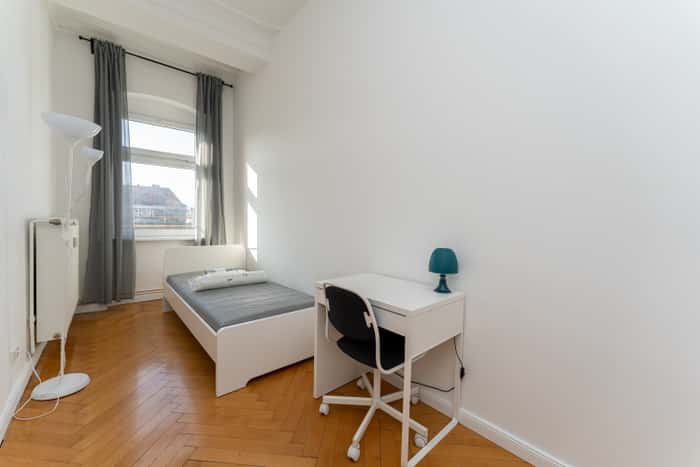 Listing photo thumbnail