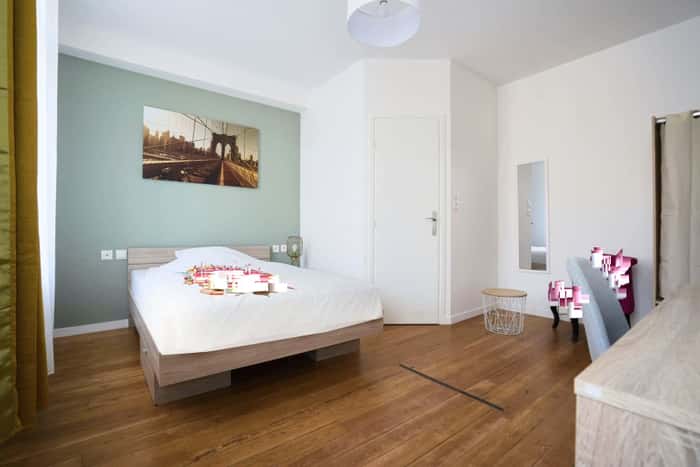 Listing photo thumbnail